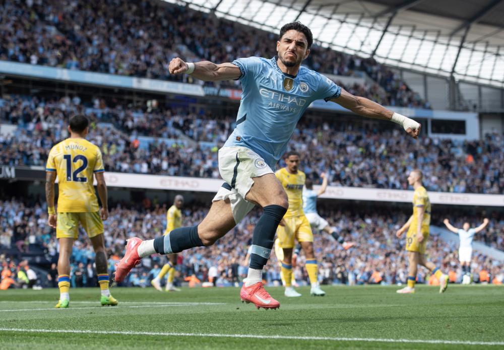 在篮板上的 在篮板上的